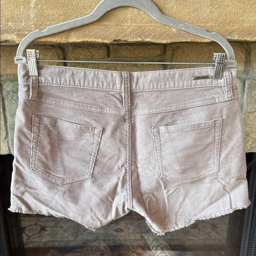 Carve Designs Women's Oahu Gray Corduroy Shorts with fray & stretch. Size 6 - Picture 4 of 8